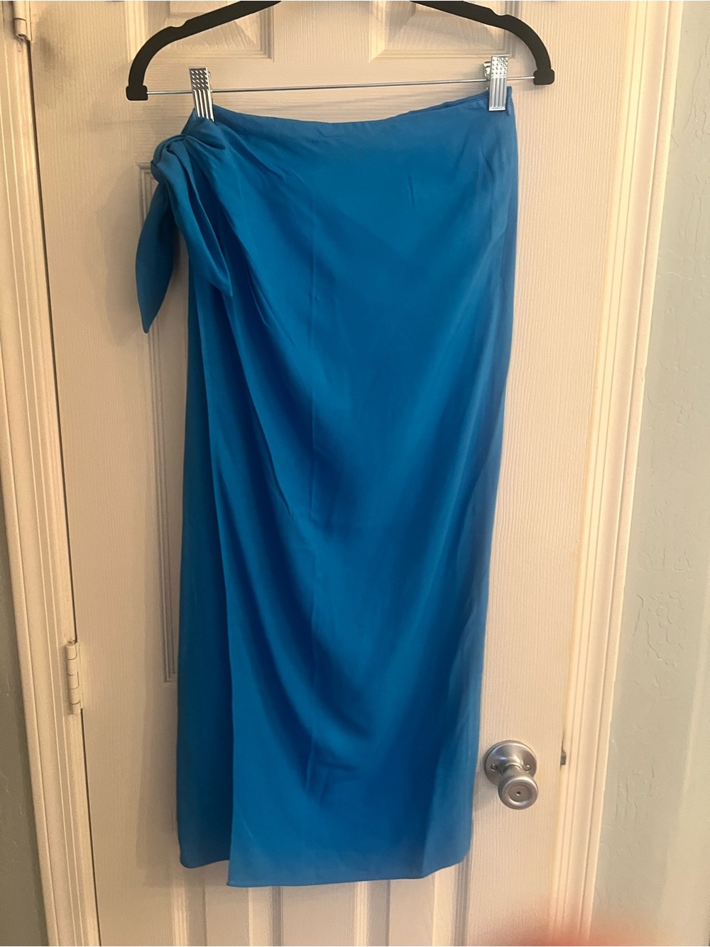 Zara blue midi skirt nwot Medium